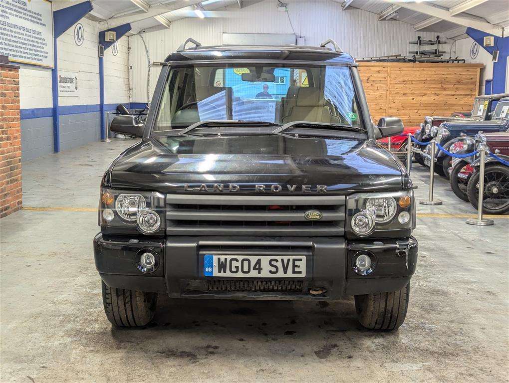 <p>2004 LAND ROVER DISCOVERY LANDMARK TD5 AUTO</p>