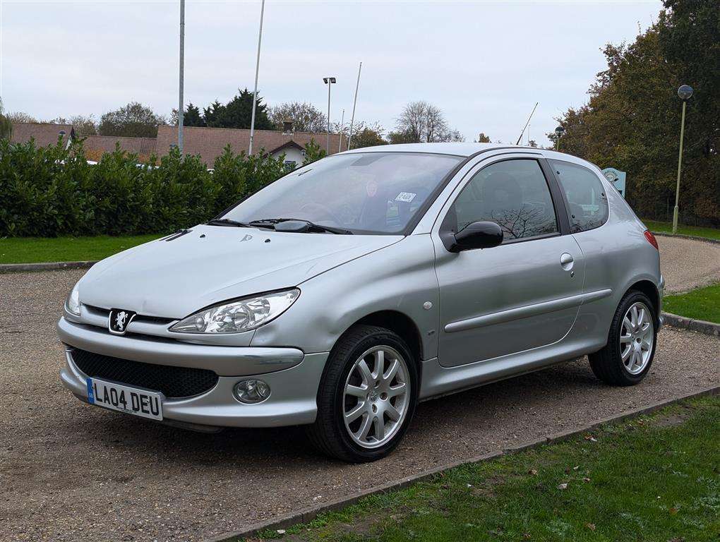 <p>2004 PEUGEOT 206 GTI</p>