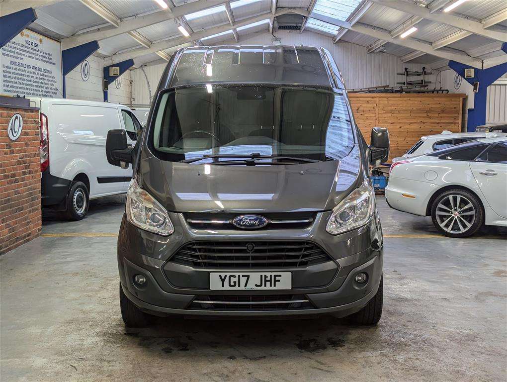 <p>2017 FORD TRANSIT CUSTOM 290 LIMITE</p>