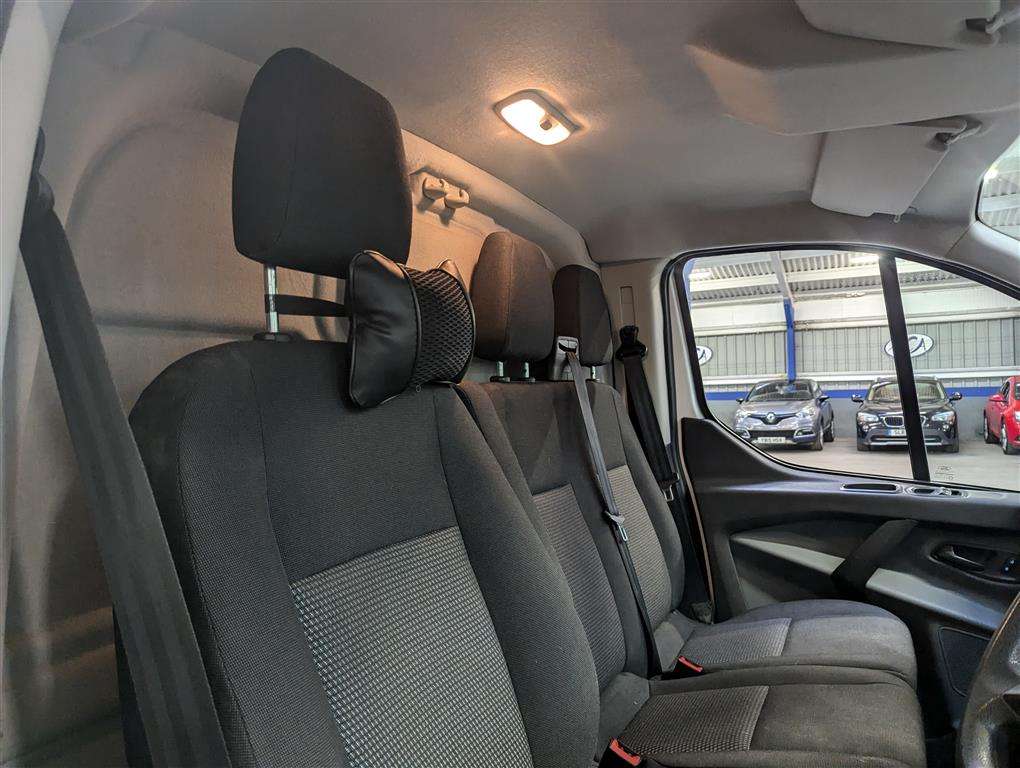 <p>2017 FORD TRANSIT CUSTOM 290</p>