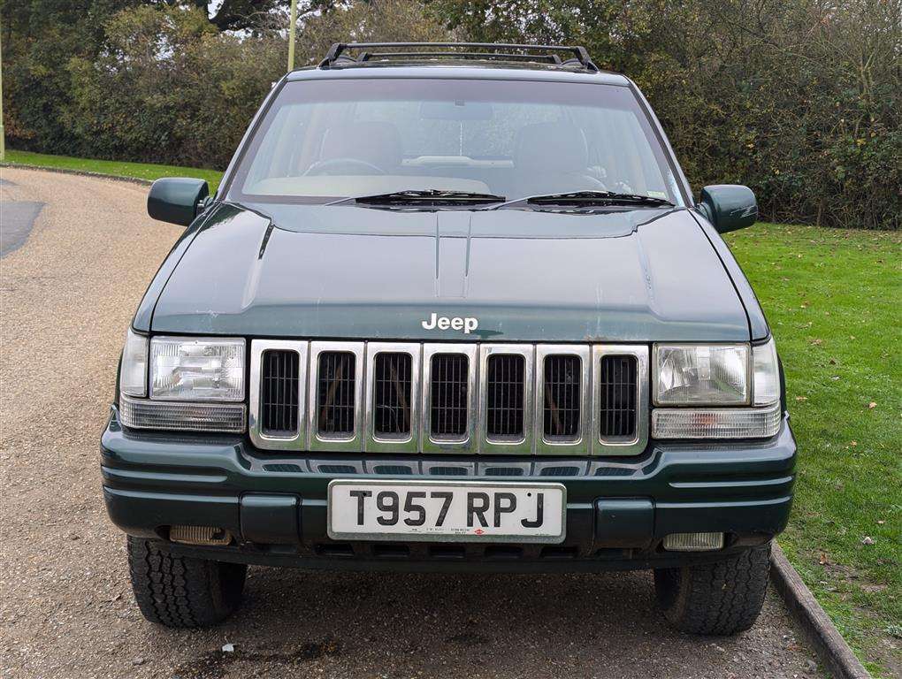 <p>1999 JEEP GRAND CHEROKEE LTD AUTO</p>