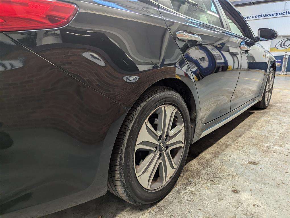 <p>2017 KIA OPTIMA PHEV AUTO</p>