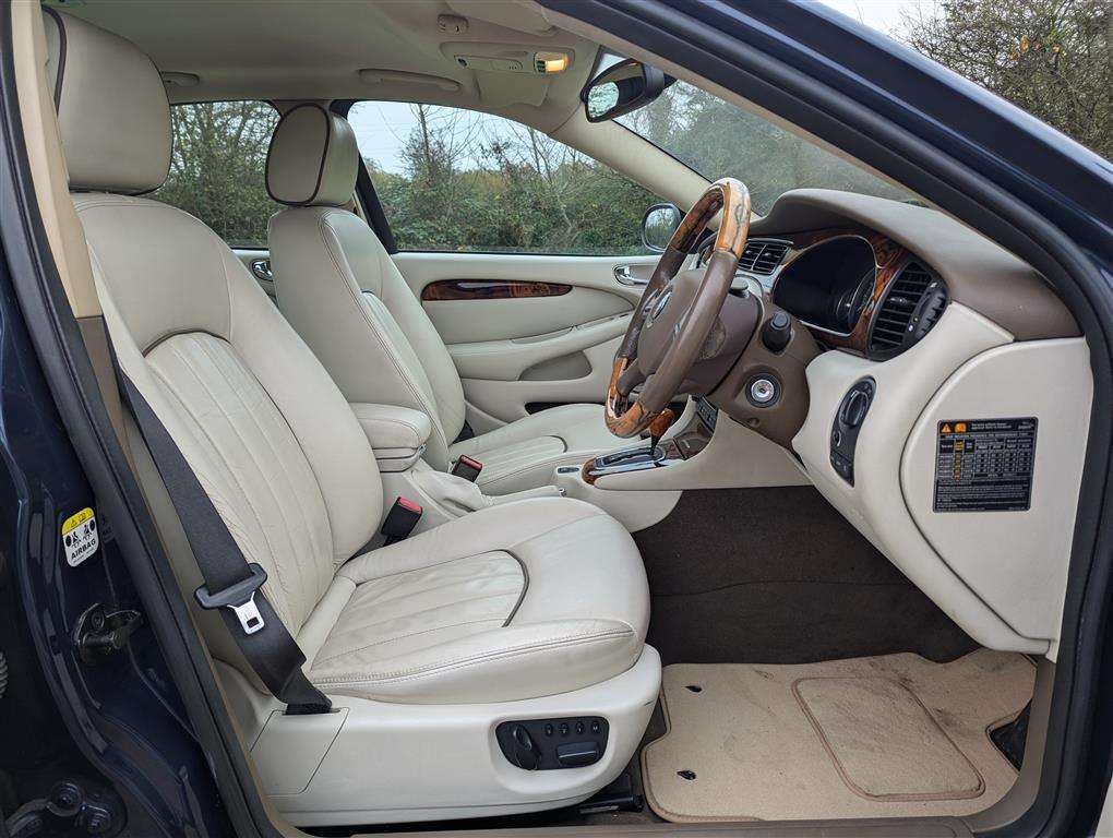 <p>2007 JAGUAR X-TYPE SOVEREIGN V6 AUTO</p>