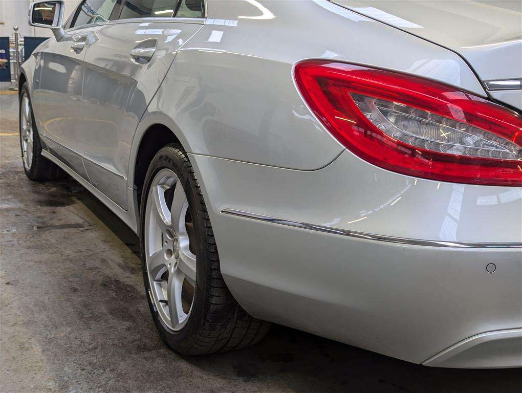 <p>2011 MERCEDES-BENZ CLS350 CDI BLUEEFFICIENCY</p>