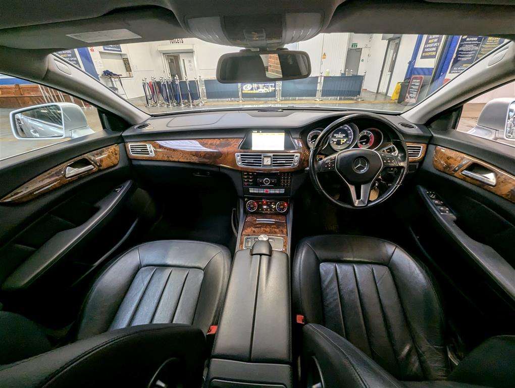 <p>2011 MERCEDES-BENZ CLS350 CDI BLUEEFFICIENCY</p>