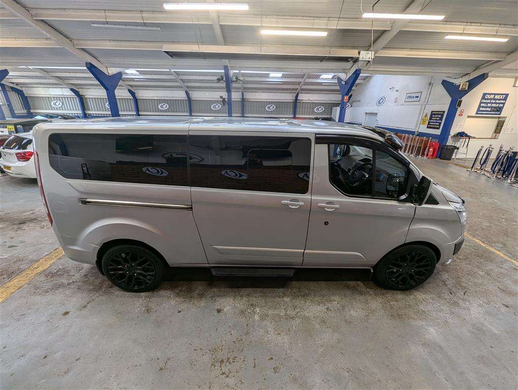 <p>2015 FORD TOURNEO CUSTOM 300 LTD E-TECH</p>