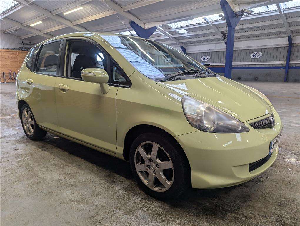 <p>2004 HONDA JAZZ SE</p>