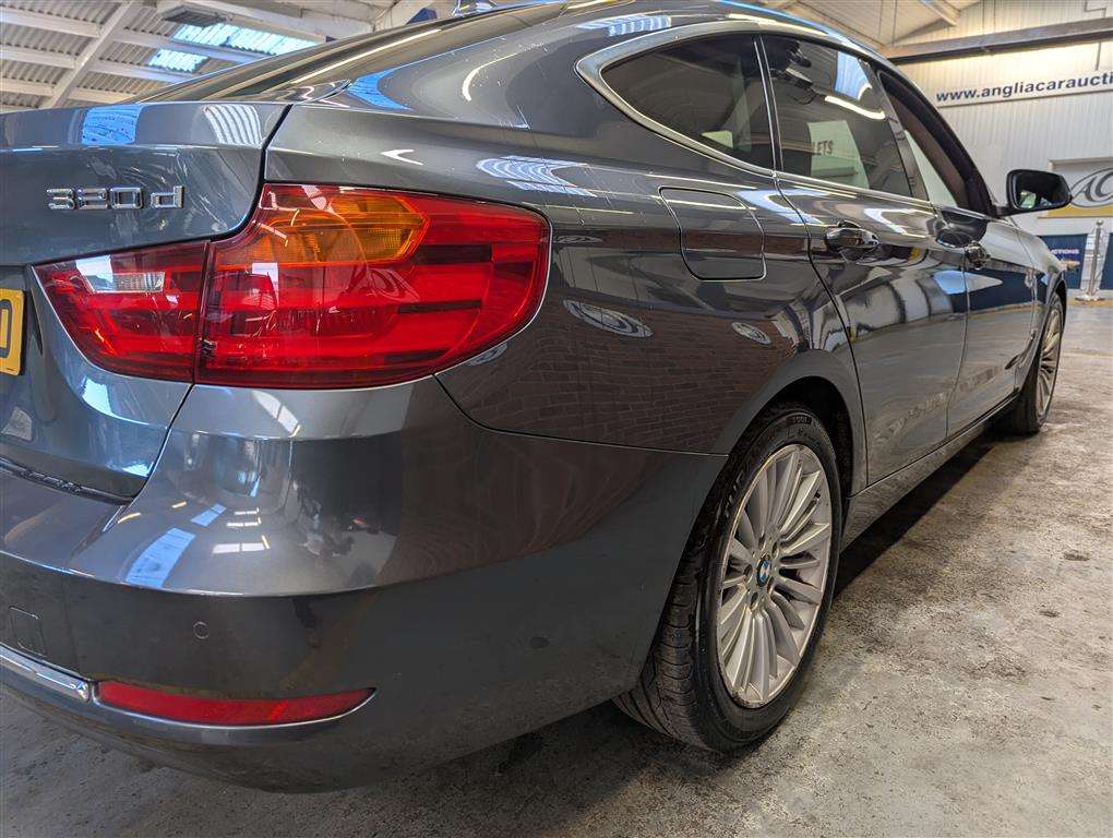 <p>2014 BMW 320D LUXURY GT AUTO</p>