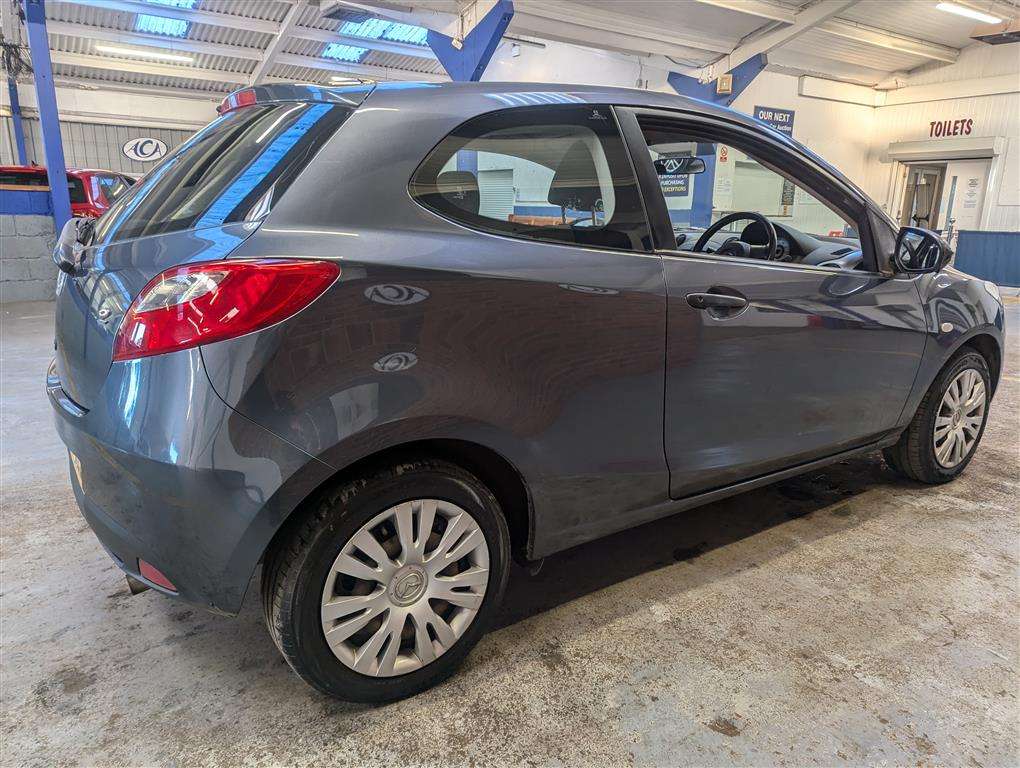 <p>2010 MAZDA 2 TS</p>