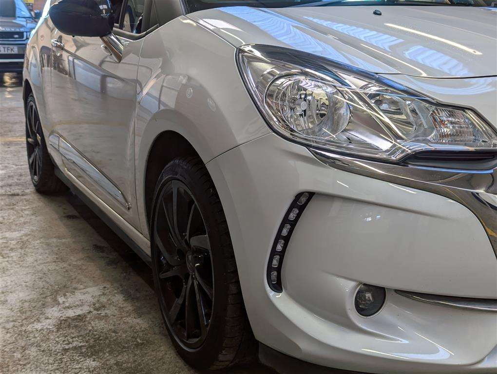 <p>2017 DS DS3 CONNECTED CHIC PURETE</p>