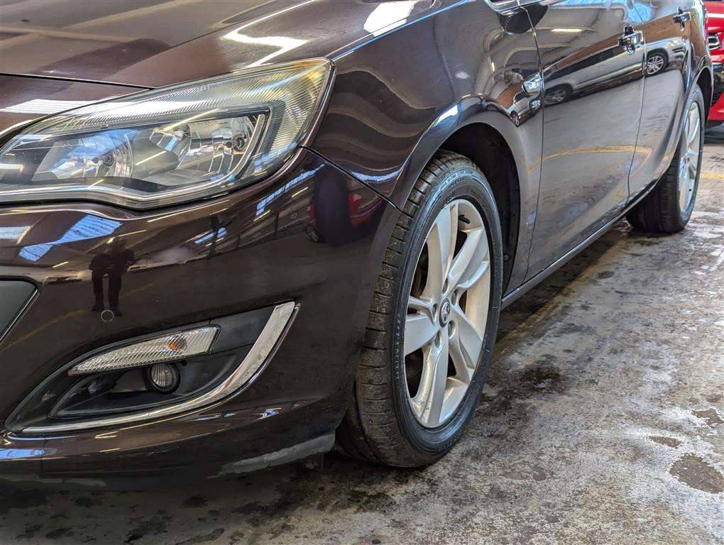 <p>2013 VAUXHALL ASTRA SRI CDTI S/S</p>