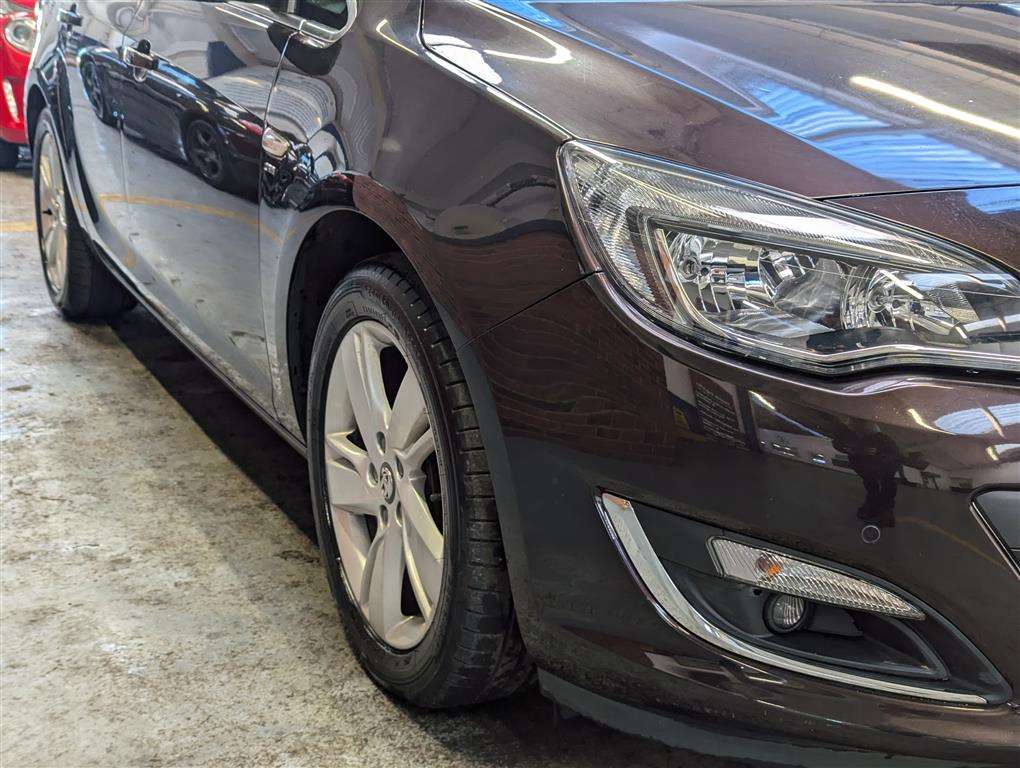 <p>2013 VAUXHALL ASTRA SRI CDTI S/S</p>