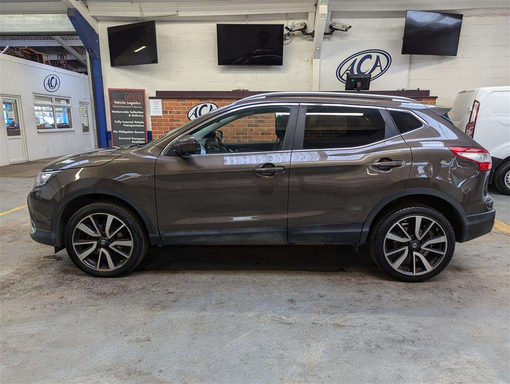 <p>2016 NISSAN QASHQAI TEKNA DCI</p>