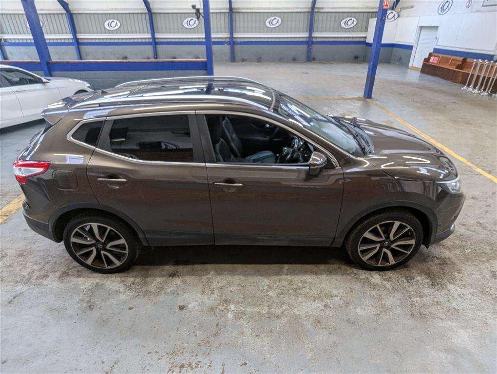 <p>2016 NISSAN QASHQAI TEKNA DCI</p>