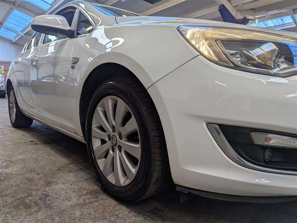 <p>2015 VAUXHALL ASTRA ELITE CDTI S/S</p>