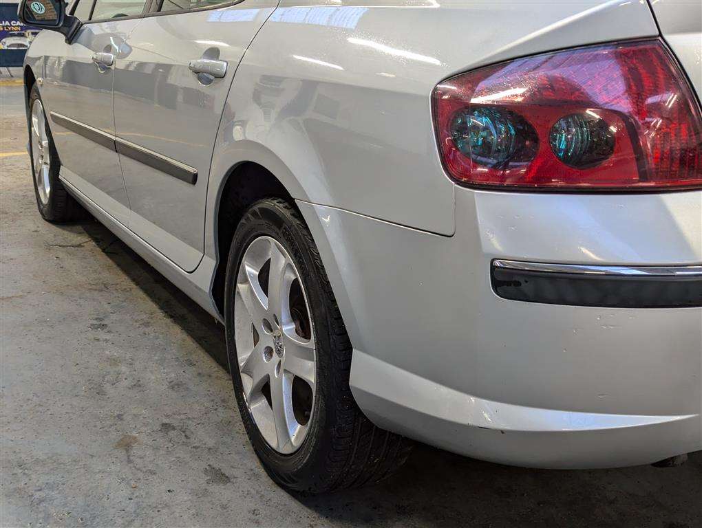 <p>2006 PEUGEOT 407 SE HDI AUTO</p>