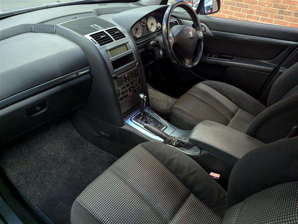 <p>2006 PEUGEOT 407 SE HDI AUTO</p>