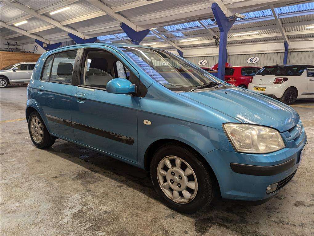 <p>2004 HYUNDAI GETZ CDX AUTO</p>