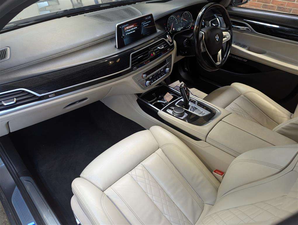 <p>2016 BMW 740D XDRIVE M SPORT AUTO</p>