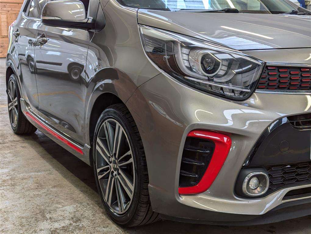 <p>2017 KIA PICANTO GT-LINE</p>