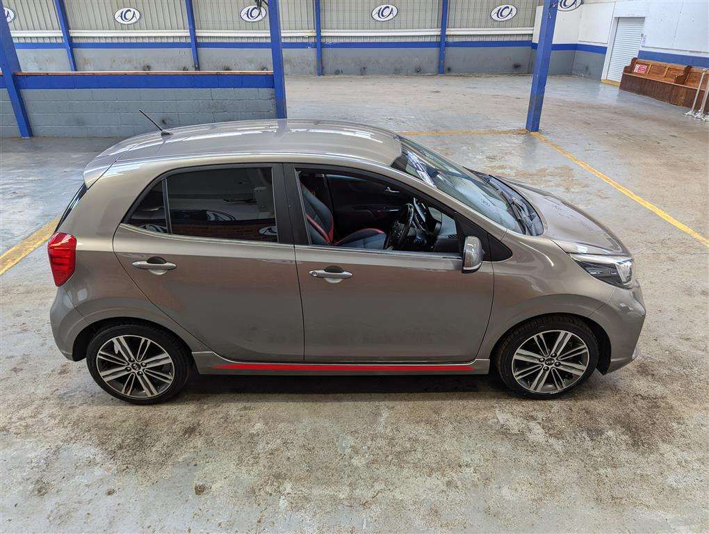 <p>2017 KIA PICANTO GT-LINE</p>