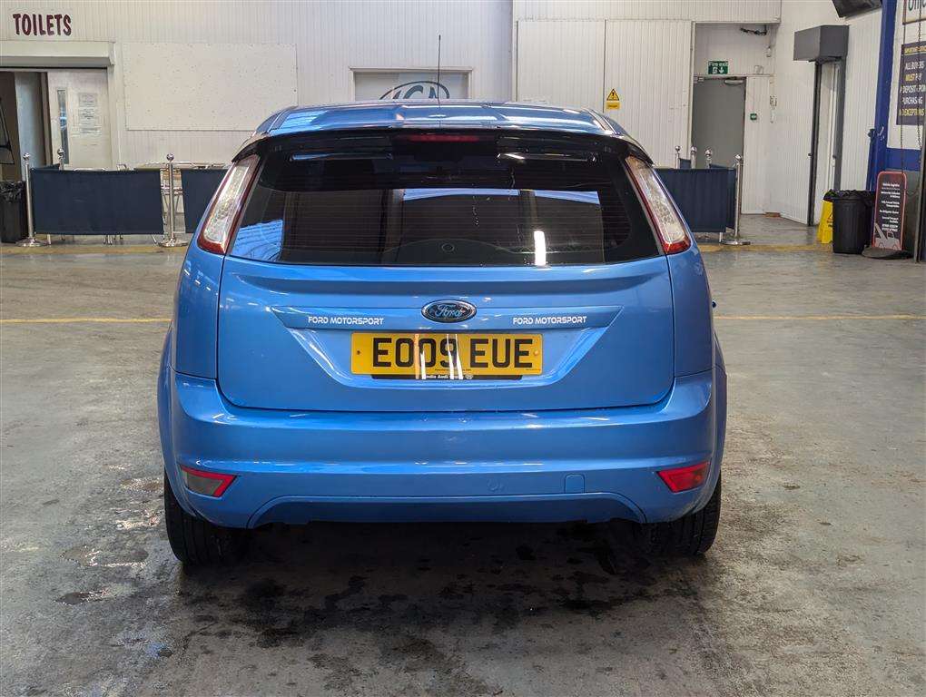 <p>2009 FORD FOCUS ZETEC 125</p>