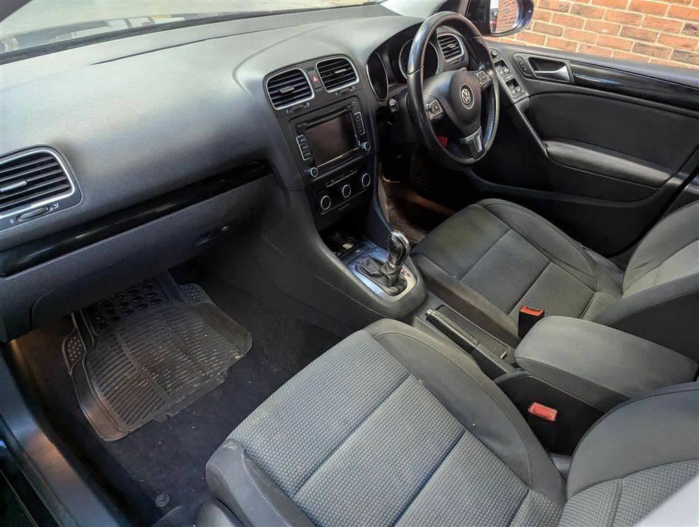 <p>2012 VOLKSWAGEN GOLF MATCH TDI DSG</p>