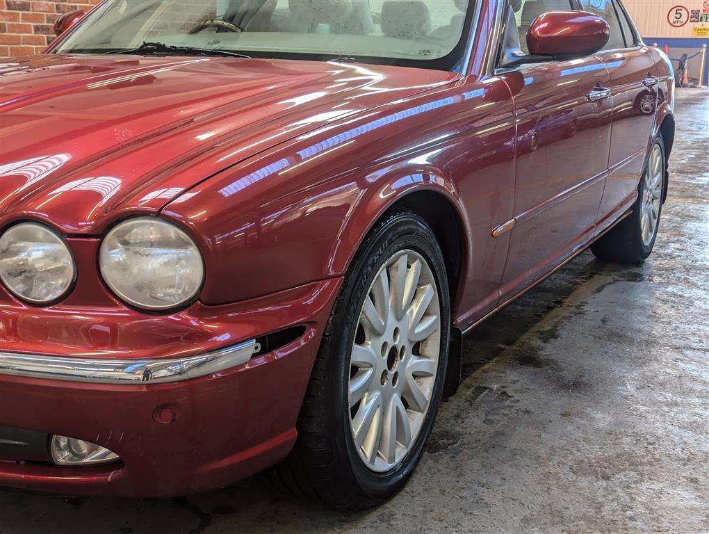 <p>2003 JAGUAR XJ8 V8 SE AUTO</p>