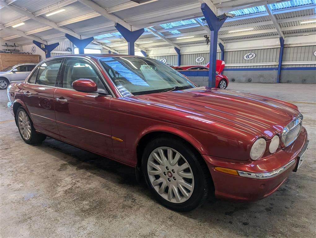 <p>2003 JAGUAR XJ8 V8 SE AUTO</p>