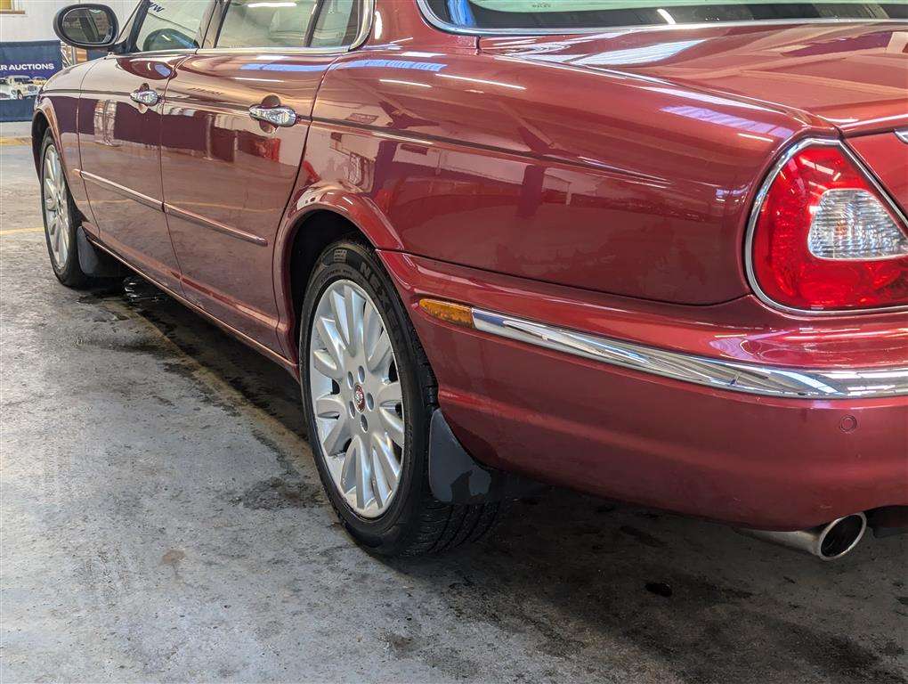 <p>2003 JAGUAR XJ8 V8 SE AUTO</p>