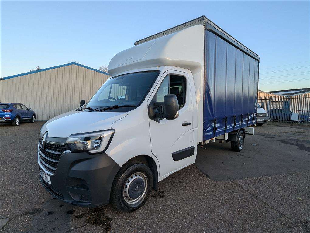 <p>2020 RENAULT MASTER LL35 BUSINESS DCI</p>