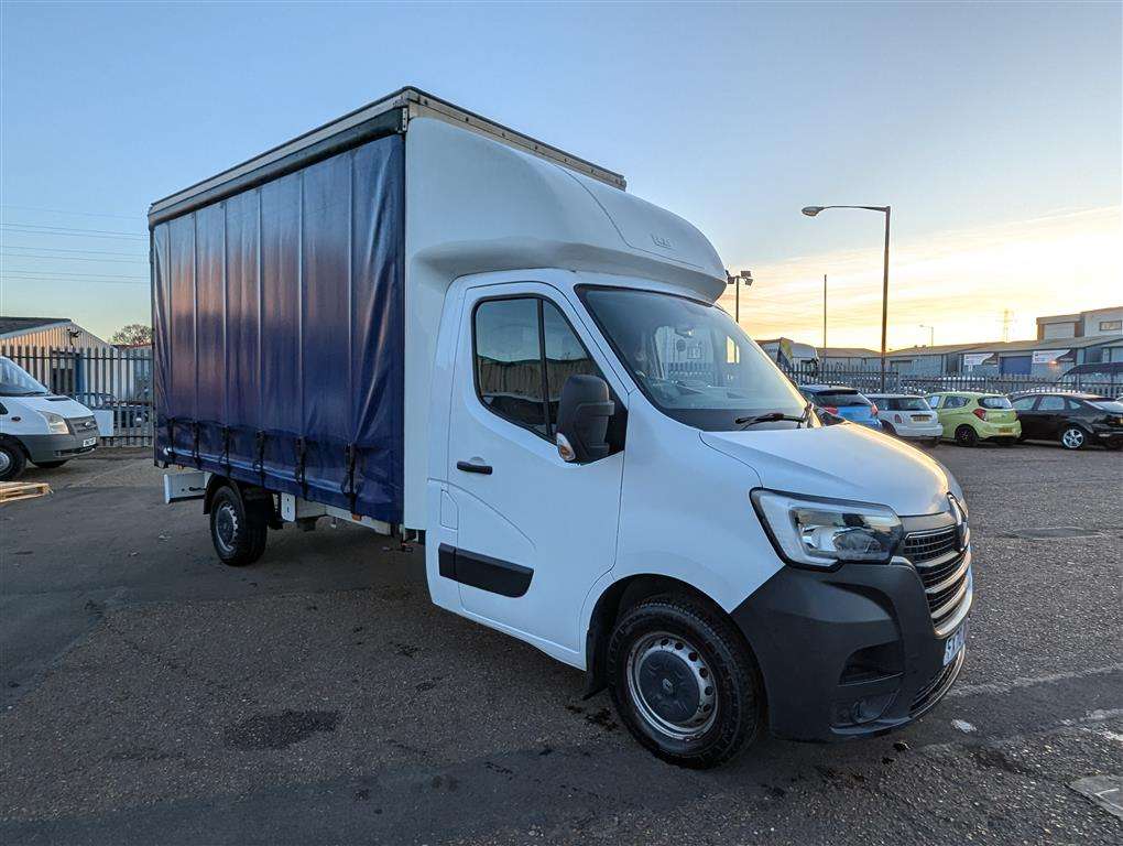 <p>2020 RENAULT MASTER LL35 BUSINESS DCI</p>