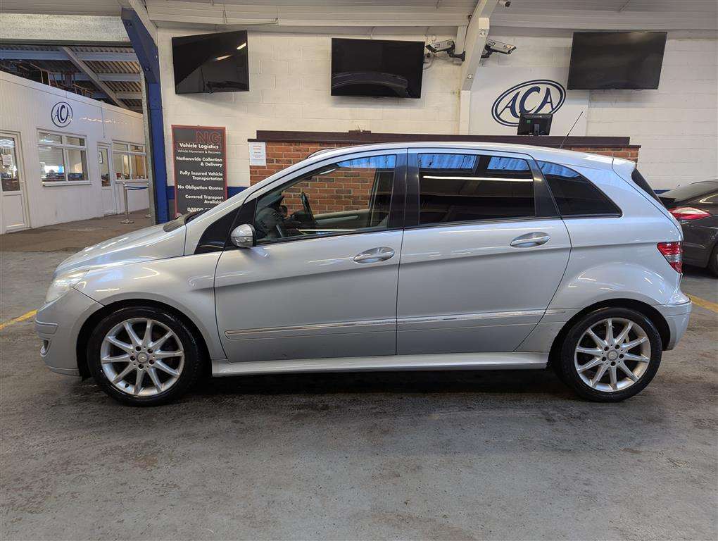 <p>2008 MERCEDES B200 CDI SE CVT</p>