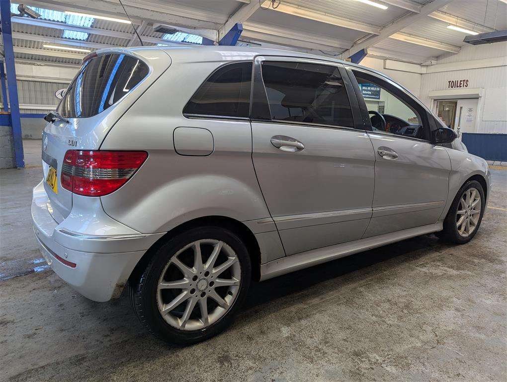 <p>2008 MERCEDES B200 CDI SE CVT</p>