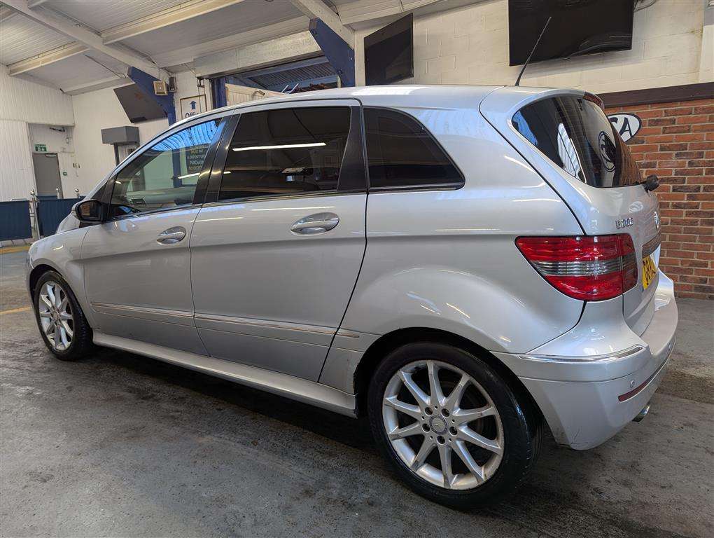 <p>2008 MERCEDES B200 CDI SE CVT</p>