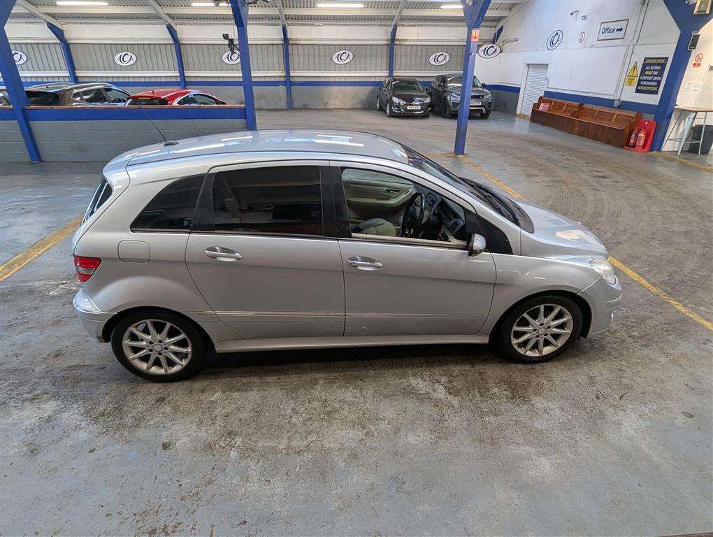 <p>2008 MERCEDES B200 CDI SE CVT</p>