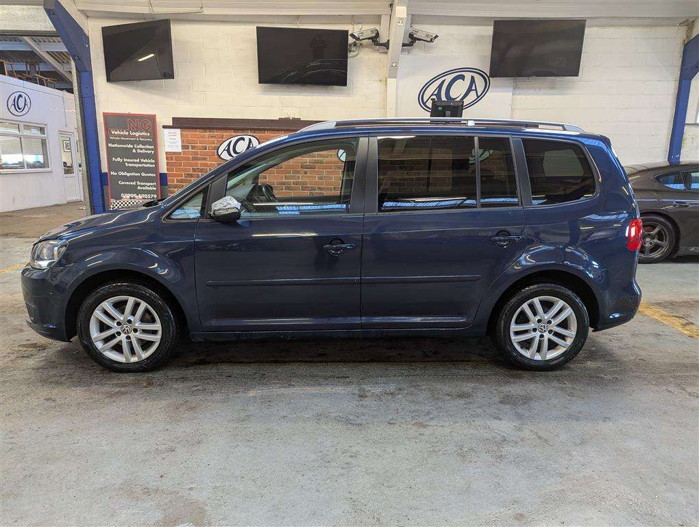 <p>2014 VOLKSWAGEN TOURAN SE BLUEMOTION T TD</p>