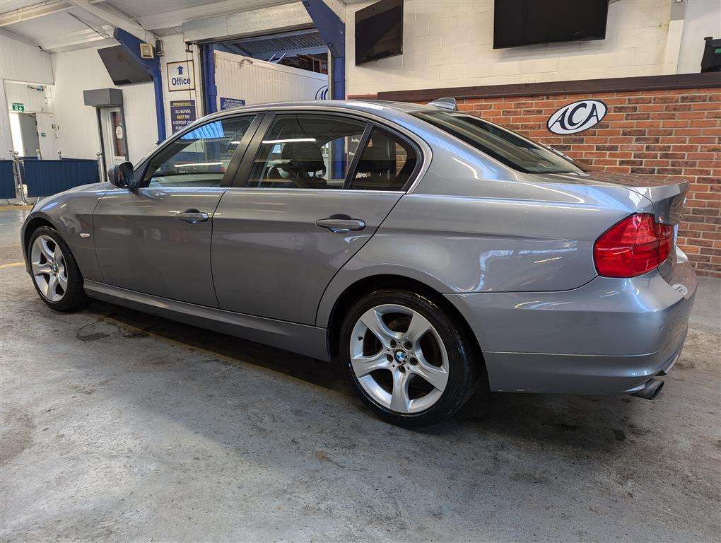 <p>2011 BMW 318I EXCLUSIVE EDITION</p>