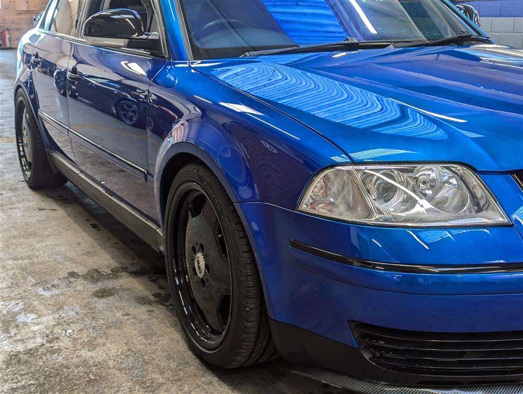 <p>2004 VOLKSWAGEN PASSAT SPORT 20V TURBO</p>