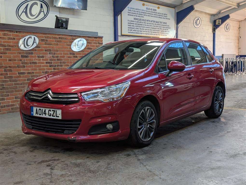 <p>2014 CITROEN C4 VTR+ VTI AUTO</p>