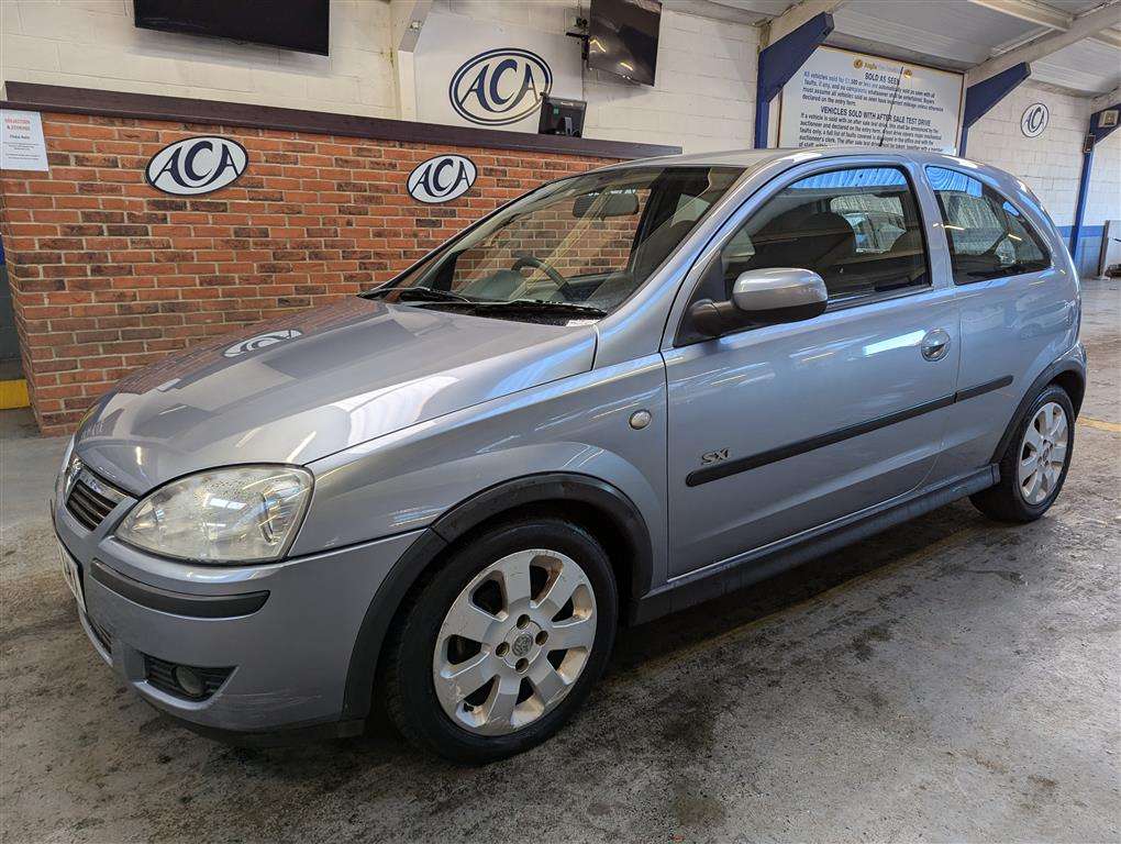 <p>2005 VAUXHALL CORSA SXI TWINPORT</p>