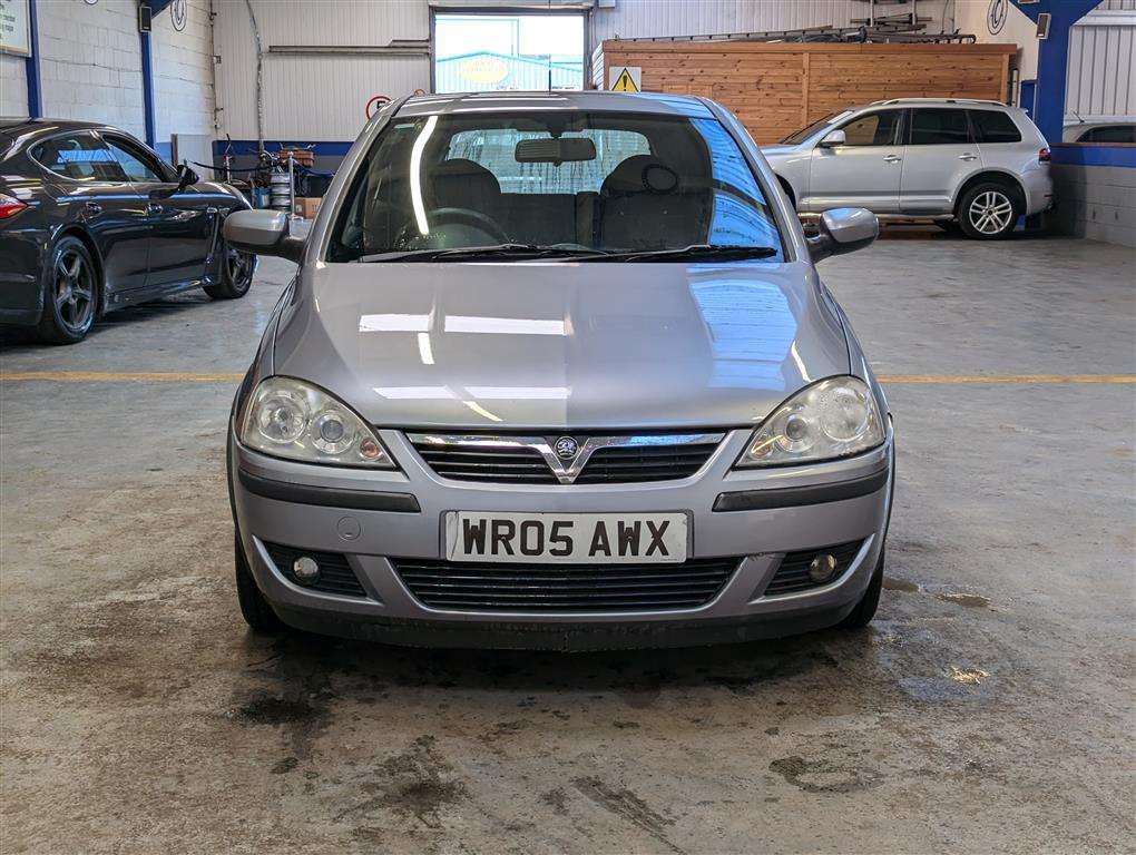 <p>2005 VAUXHALL CORSA SXI TWINPORT</p>