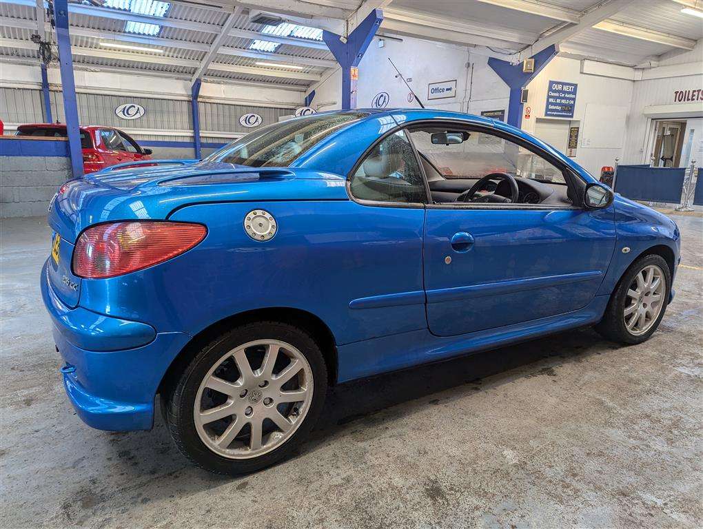 <p>2006 PEUGEOT 206 ALLURE CC S-A</p>