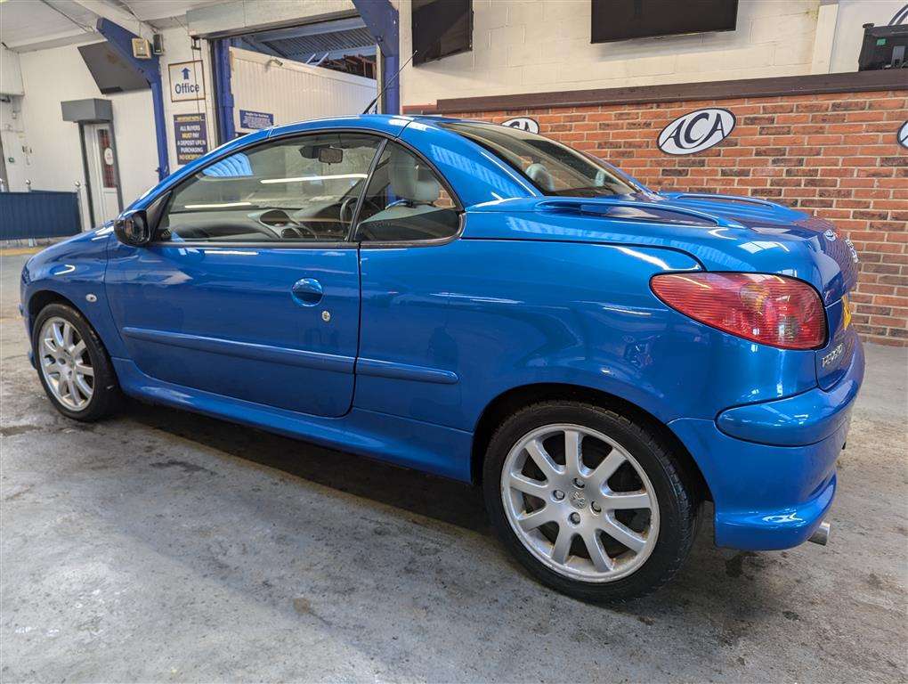 <p>2006 PEUGEOT 206 ALLURE CC S-A</p>