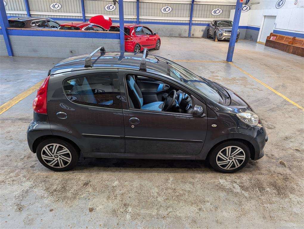 <p>2008 PEUGEOT 107 URBAN MOVE</p>