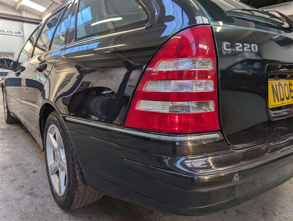 <p>2006 MERCEDES C220 CDI AVANTGDE SE AUTO</p>