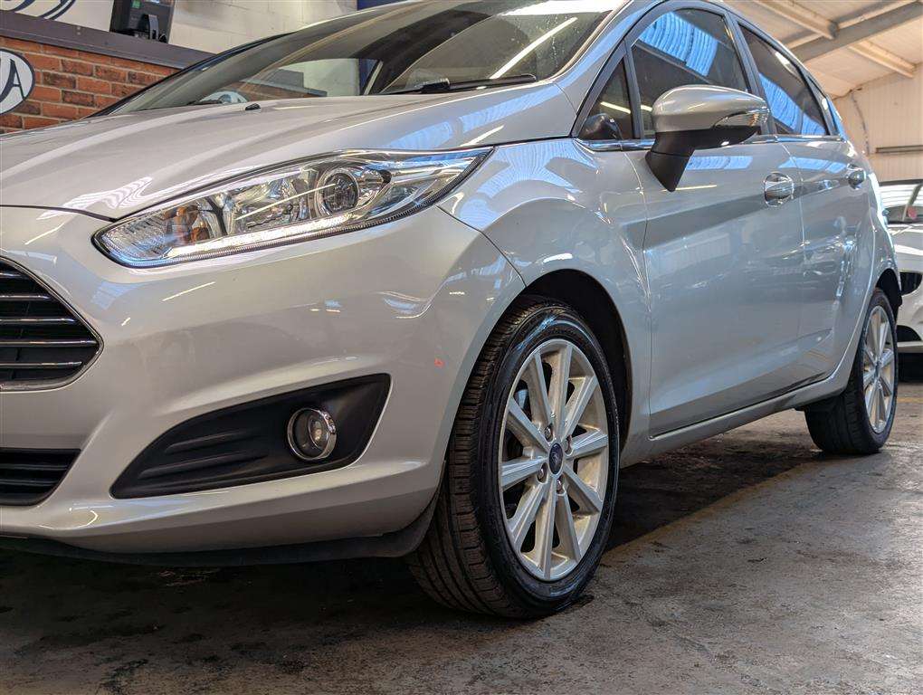 <p>2016 FORD FIESTA TITANIUM TURBO</p>