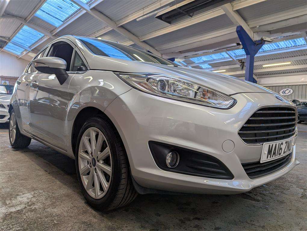 <p>2016 FORD FIESTA TITANIUM TURBO</p>