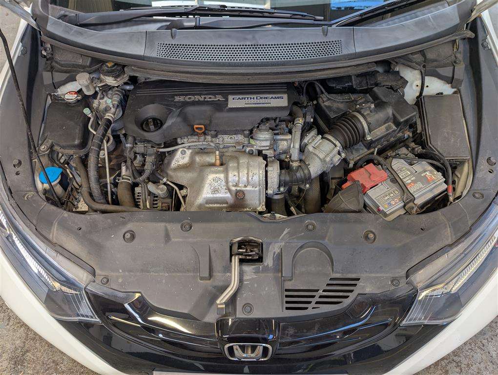 <p>2014 HONDA CIVIC I-DTEC SE +</p>