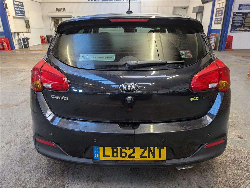 <p>2013 KIA CEED 4 ECODYNAMICS CRDI</p>